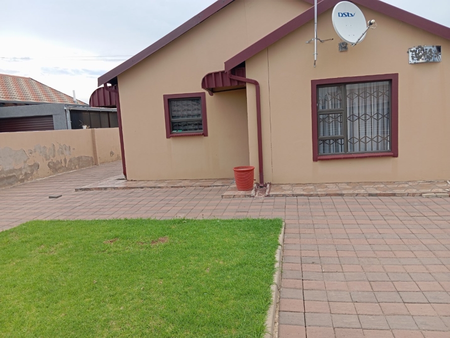 3 Bedroom Property for Sale in Pinehaven Free State